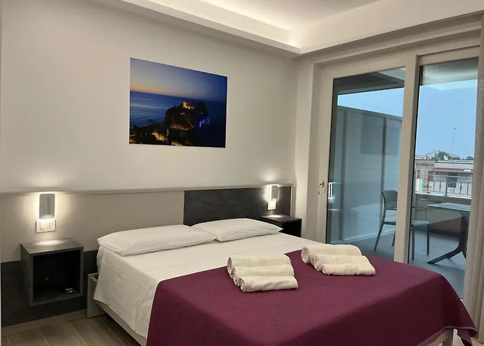 לינה וארוחת בוקר Albachiara טרופאה